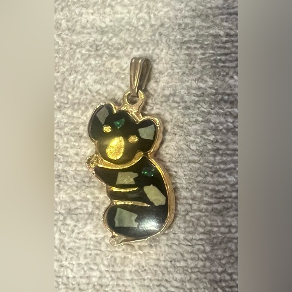 ⭐️VTG Gold Tone Black Enamel Koala Bear Charm With Embedded Australian Opal - Picture 6 of 13